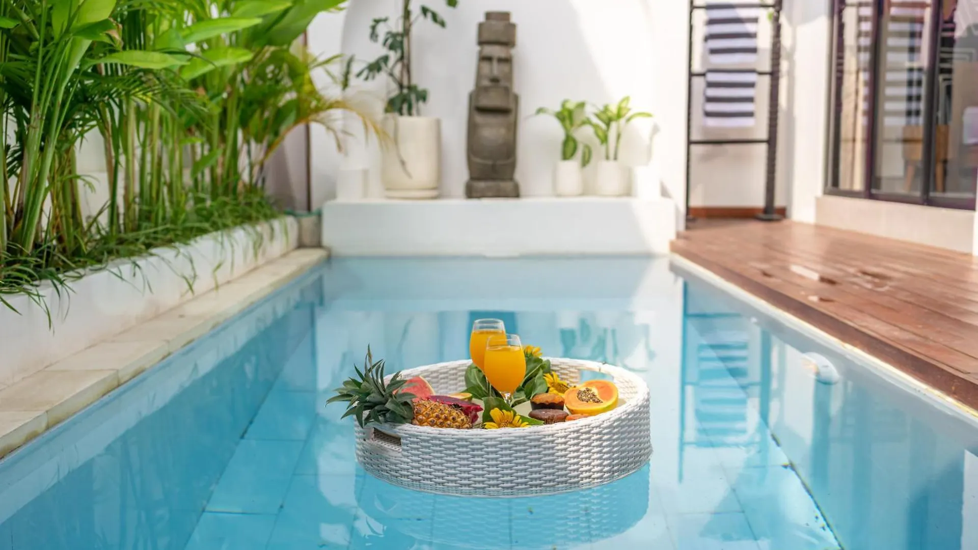 Bali Best - Kept Secret - Brand New Villa With Private Pool - Steps From The Action Seminyak  0*, Seminyak (Bali)